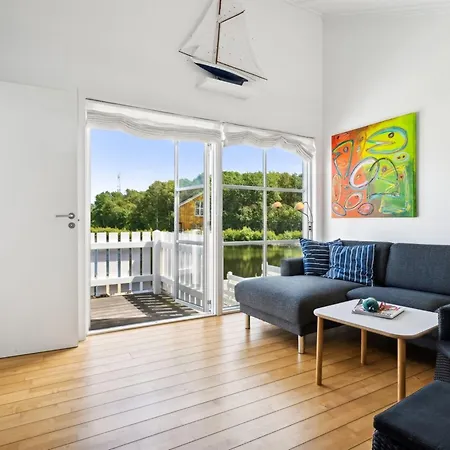 Jaenis - 10m From The Sea By Interhome